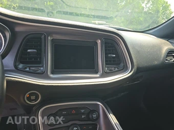 2020 Dodge Challenger SXT – miniatura 11