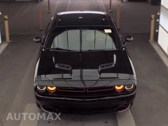 2020 Dodge Challenger SXT – miniatura 2