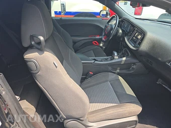 2020 Dodge Challenger SXT – miniatura 8