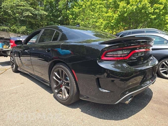2020 Dodge Charger Scat Pack – miniatura 2