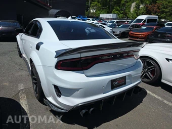 2020 Dodge Charger Scat Pack Widebody – miniatura 2