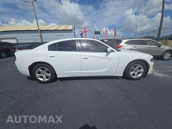 2020 Dodge Charger SXT – miniatura 4