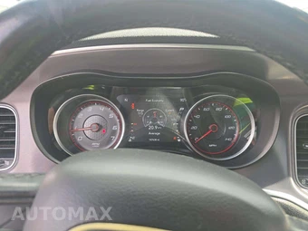 2020 Dodge Charger SXT – miniatura 9