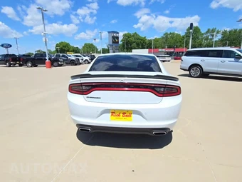 2020 Dodge Charger SXT – miniatura 4