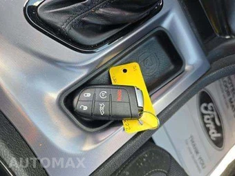 2020 Dodge Charger SXT – miniatura 9