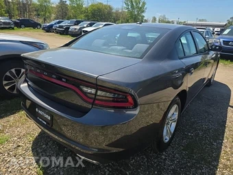 2020 Dodge Charger SXT – miniatura 4