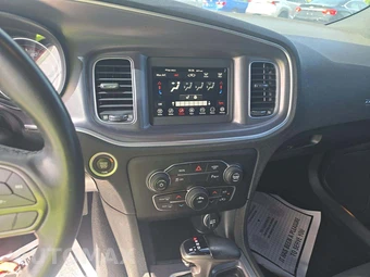 2020 Dodge Charger SXT – miniatura 7