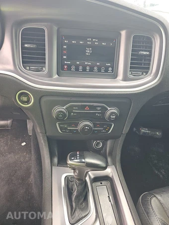 2020 Dodge Charger SXT – miniatura 11