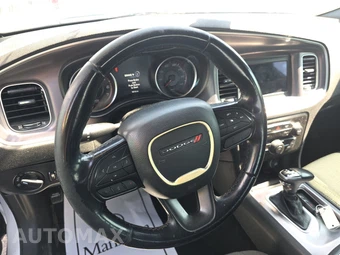 2020 Dodge Charger SXT – miniatura 10