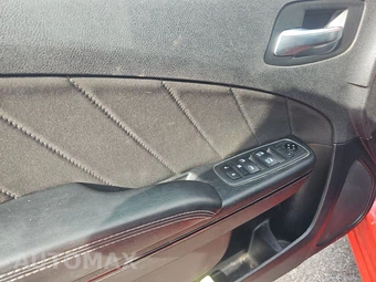 2020 Dodge Charger SXT – miniatura 9