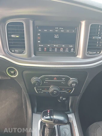 2020 Dodge Charger SXT – miniatura 11