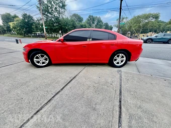 2020 Dodge Charger SXT - miniatura 4