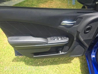2020 Dodge Charger SXT – miniatura 9