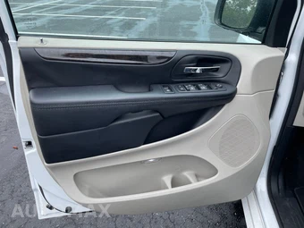 2020 Dodge Grand Caravan SE 121.2" WB - miniatura 11