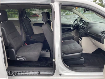 2020 Dodge Grand Caravan SE 121.2" WB - miniatura 13