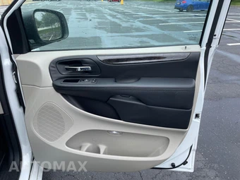 2020 Dodge Grand Caravan SE 121.2" WB - miniatura 16