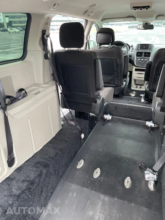 2020 Dodge Grand Caravan SE 121.2" WB - miniatura 19