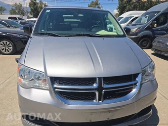 2020 Dodge Grand Caravan SE 121.2" WB - miniatura 2
