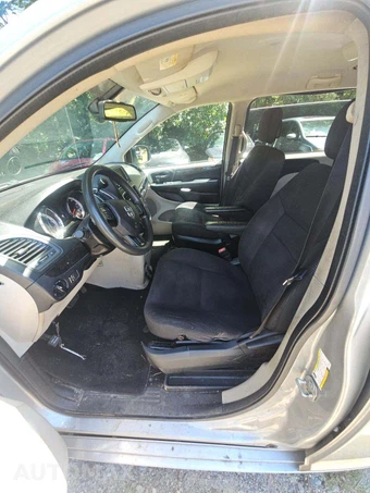 2020 Dodge Grand Caravan SE 121.2" WB - miniatura 6