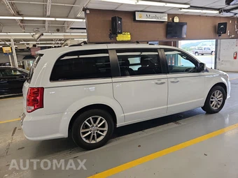 2020 Dodge Grand Caravan SXT 121.2" WB - miniatura 4