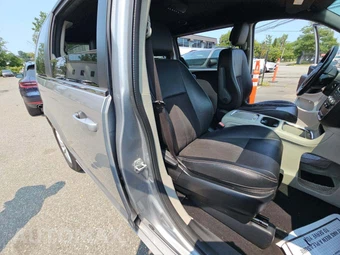 2020 Dodge Grand Caravan SXT 121.2" WB - miniatura 19