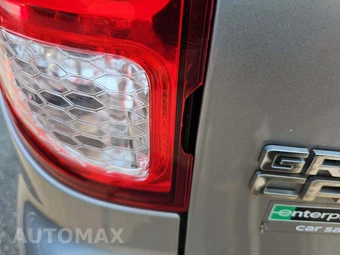 2020 Dodge Grand Caravan SXT 121.2" WB - miniatura 27