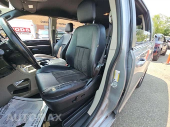 2020 Dodge Grand Caravan SXT 121.2" WB - miniatura 6