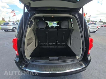 2020 Dodge Grand Caravan SXT 121.2" WB - miniatura 12