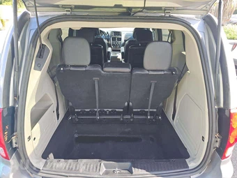 2020 Dodge Grand Caravan SXT 121.2" WB - miniatura 15