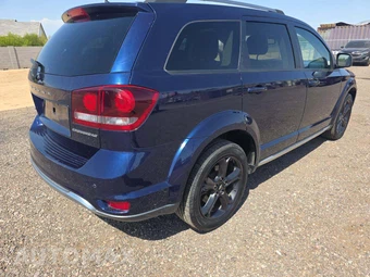 2020 Dodge Journey Crossroad - miniatura 3