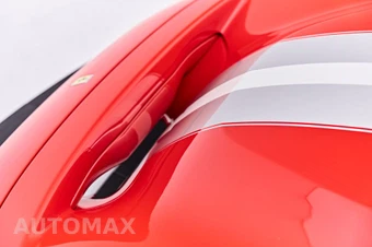 2020 Ferrari 488 Pista Coupe - miniatura 30