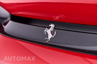 2020 Ferrari 488 Pista Coupe - miniatura 32