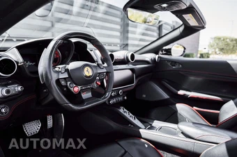 2020 Ferrari Portofino - miniatura 2