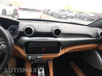 2020 Ferrari Portofino - miniatura 11