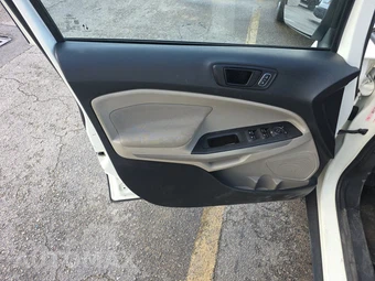 2020 Ford EcoSport S - miniatura 9