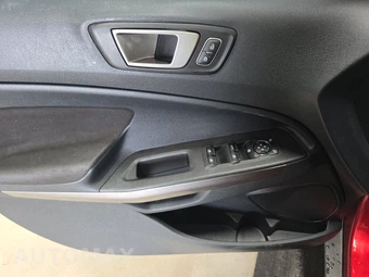 2020 Ford EcoSport SE – miniatura 9