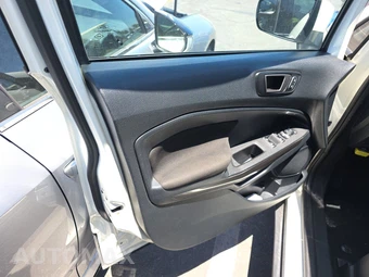 2020 Ford EcoSport SE – miniatura 9