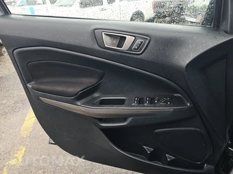 2020 Ford EcoSport SE – miniatura 9