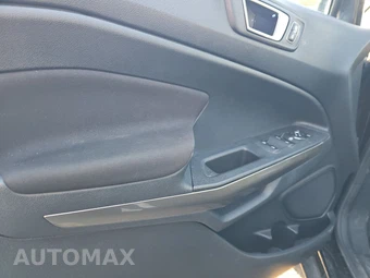 2020 Ford EcoSport SE – miniatura 9