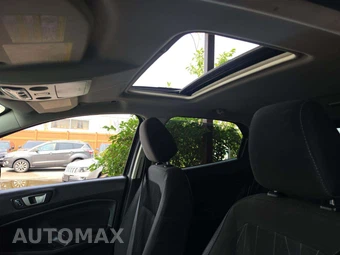 2020 Ford EcoSport SE - miniatura 11