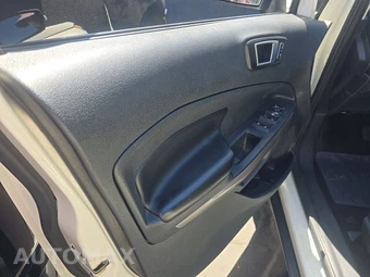 2020 Ford EcoSport Titanium – miniatura 9