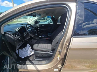 2020 Ford Edge SE - miniatura 6
