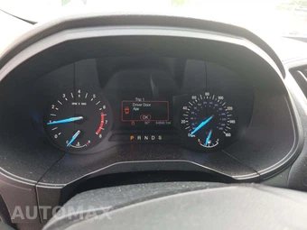 2020 Ford Edge SE – miniatura 9