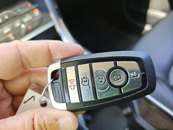 2020 Ford Edge SEL – miniatura 5
