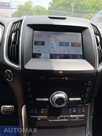 2020 Ford Edge ST - miniatura 10