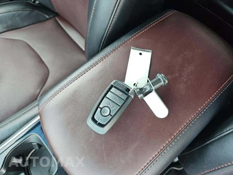 2020 Ford Edge Titanium - miniatura 8