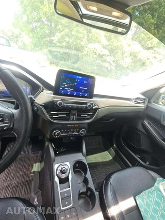 2020 Ford Escape Hybrid Titanium - miniatura 10