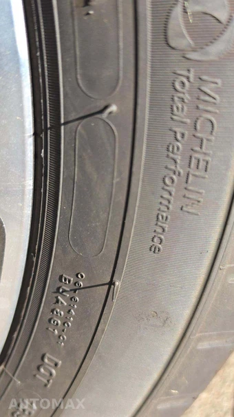 2020 Ford Escape Hybrid Titanium - miniatura 22