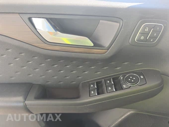 2020 Ford Escape Hybrid Titanium - miniatura 9