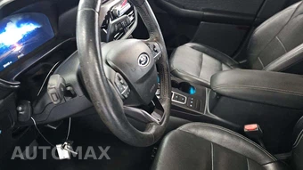 2020 Ford Escape Hybrid Titanium – miniatura 19